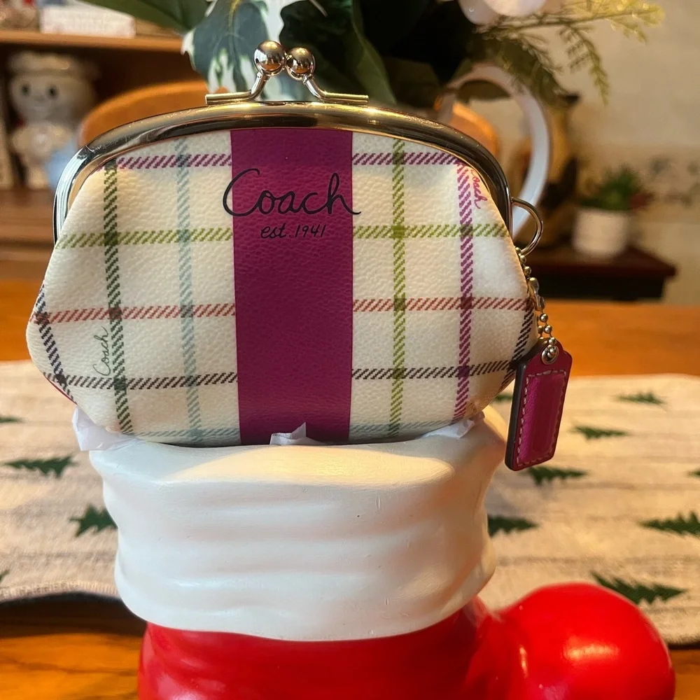 Coach Heritage Tattersall Kiss‎ Lock Bag with Coach Hangtag EUC - Picture 2 of 7